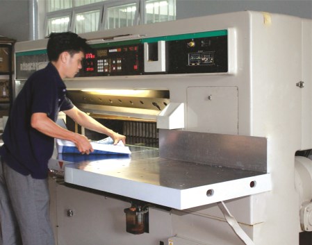 Máy cắt lập trình Robocut