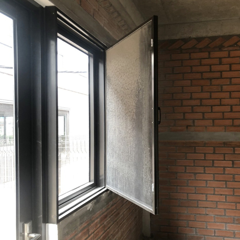 Cửa lưới chống côn trùng