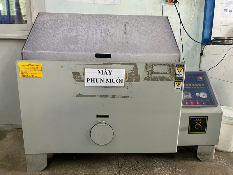 Máy phun muối