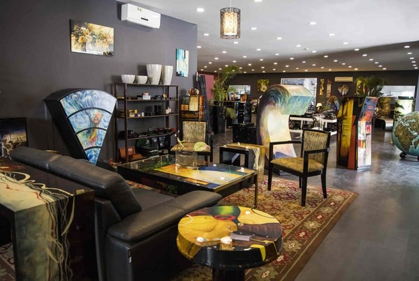 Showroom Hương Nga