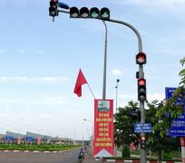Trụ đèn tín hiệu giao thông - Công Ty TNHH Xây Lắp Điện Quang Huy