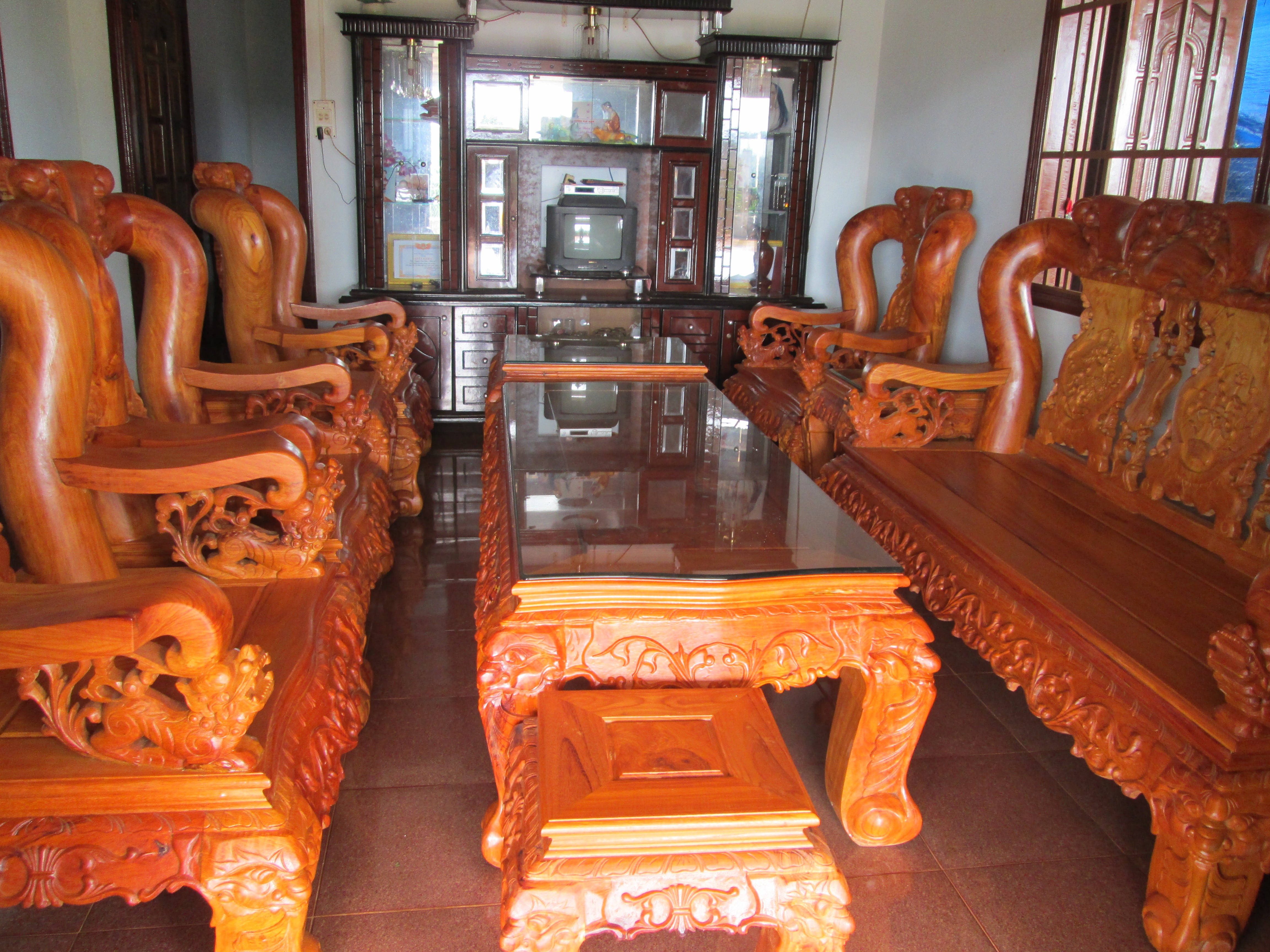 Bàn ghế gỗ - Công Ty TNHH Na-Khon