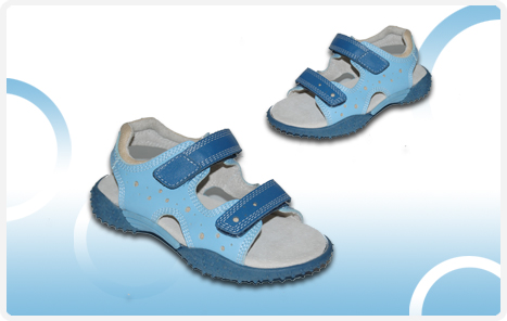Giày trẻ em - Giày Casum - Công Ty CP Giày Dép Cao Su Màu