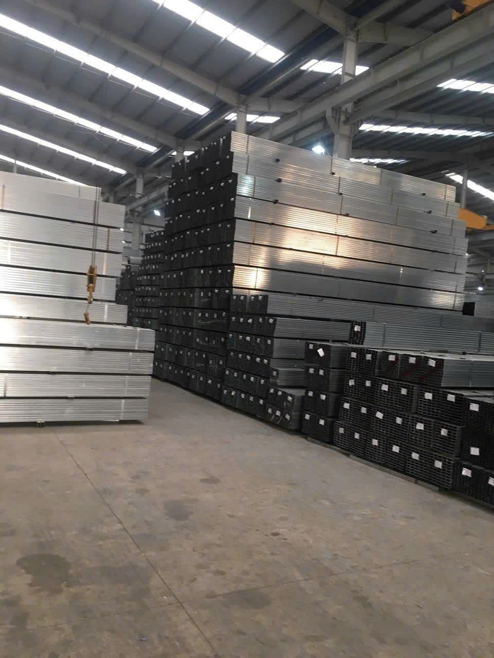 Hình ảnh kho hàng thép Kim Bình Phát - Thép Xây Dựng Kim Bình Phát - Công Ty TNHH Thép Kim Bình Phát