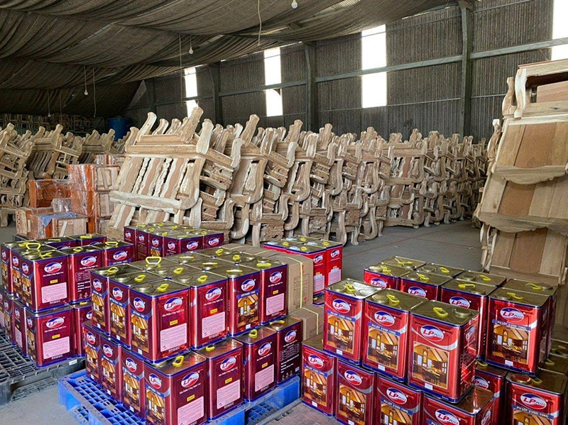 Kho và nguyên vật liệu công ty Sơn Lộc Phát PU68