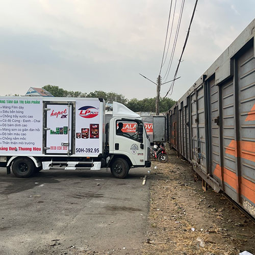 Xe chở hàng, vận chuyển công ty Sơn Lộc Phát PU68