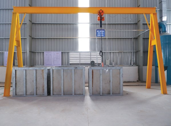 Phân xưởng tẩy rửa kim loại