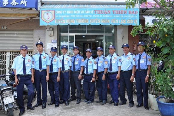 Đội ngũ bảo vệ - Bảo Vệ Thuận Thiên Bảo - Công Ty TNHH Dịch Vụ Bảo Vệ Thuận Thiên Bảo