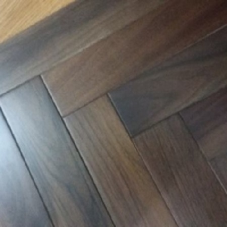 Sàn gỗ óc chó dạng xương cá - Ván sàn gỗ JAVIDECO- Công Ty CP Đồ Gỗ Và Nội Thất Nhật Việt