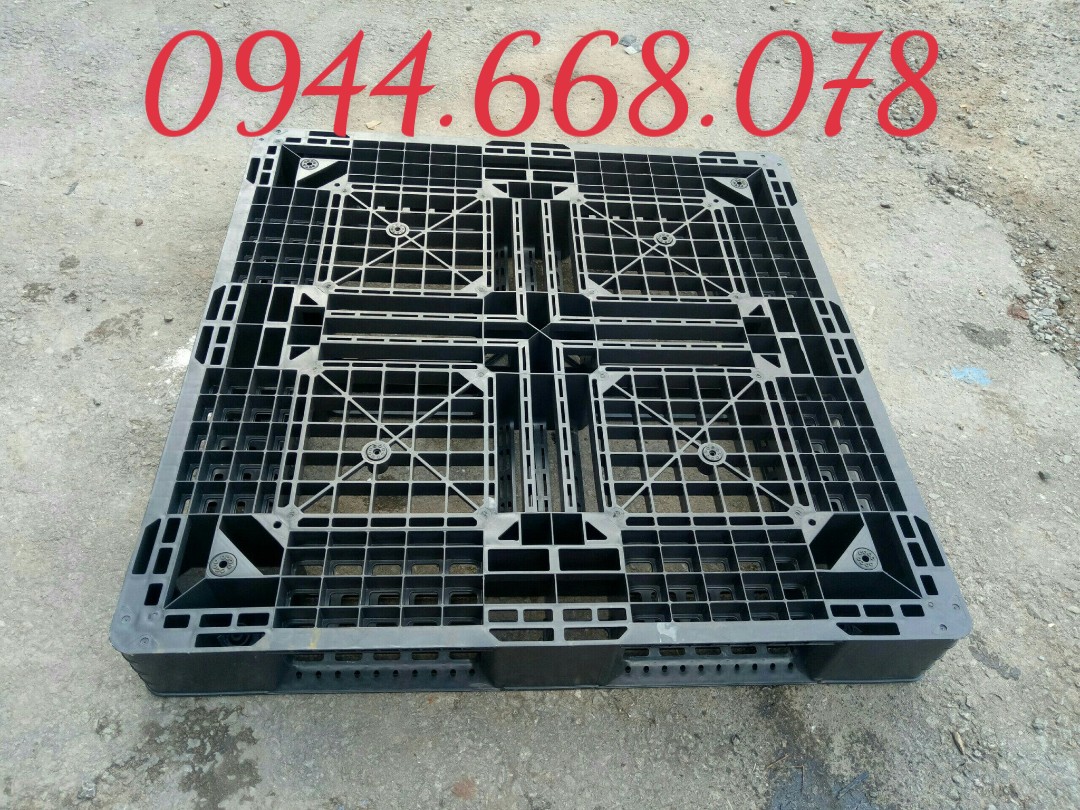 Pallet nhựa màu đen 1100x1200x150mm