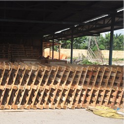 Pallet gỗ nâng 4 mặt - Ván ép Hải Vân - Công Ty TNHH Sản Xuất Thương Mại Và Dịch Vụ Lâm Nghiệp Hải Vân