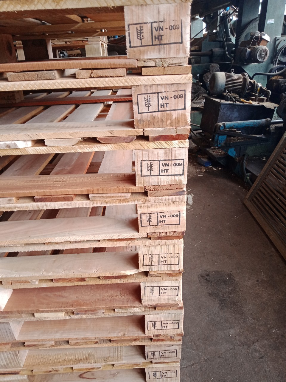 Pallet gỗ - Ván ép Hải Vân - Công Ty TNHH Sản Xuất Thương Mại Và Dịch Vụ Lâm Nghiệp Hải Vân