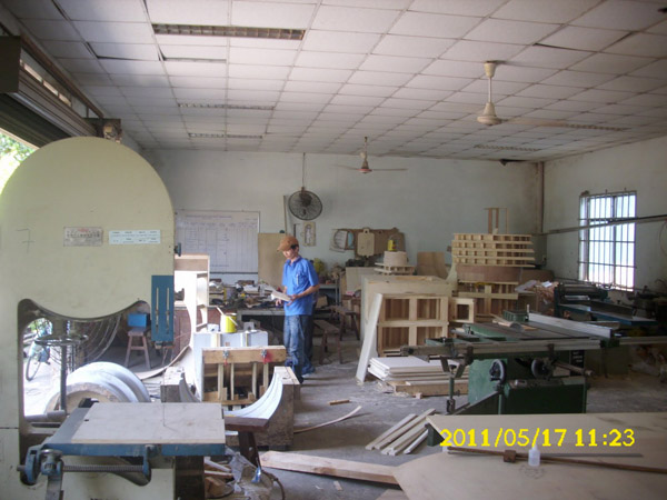 Thiết bị làm khuôn