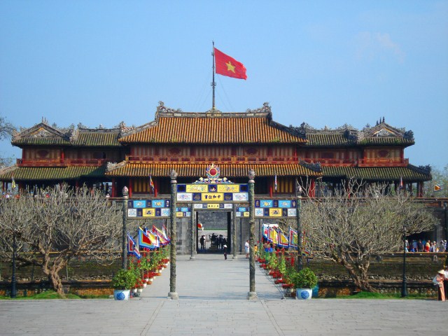 Công Ty TNHH Chân Trời Phương Đông