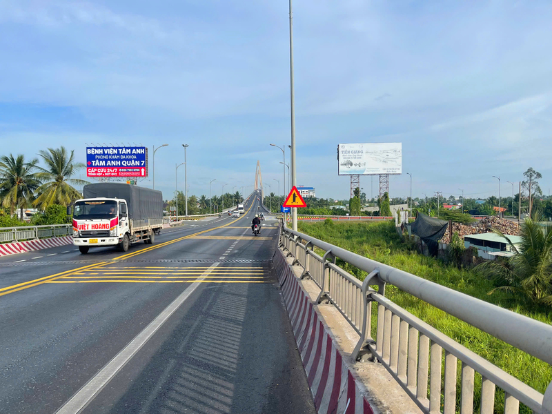 Bảng hiệu Pano quảng cáo ngoài trời