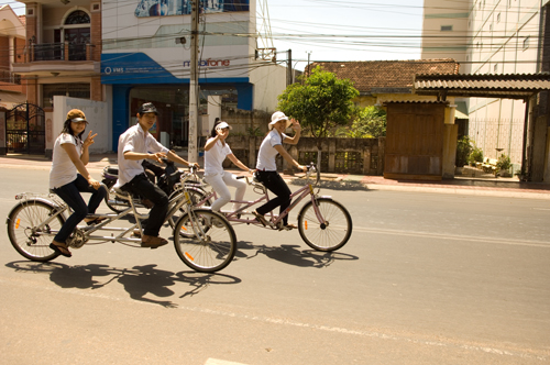 Dịch vụ xe đạp đôi - Khách Sạn Nam Phương Hải