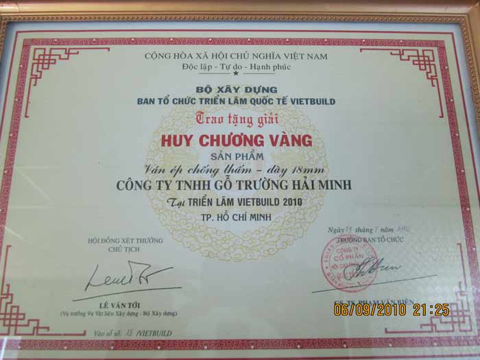 HCV sản phẩm ván ép chống thấm