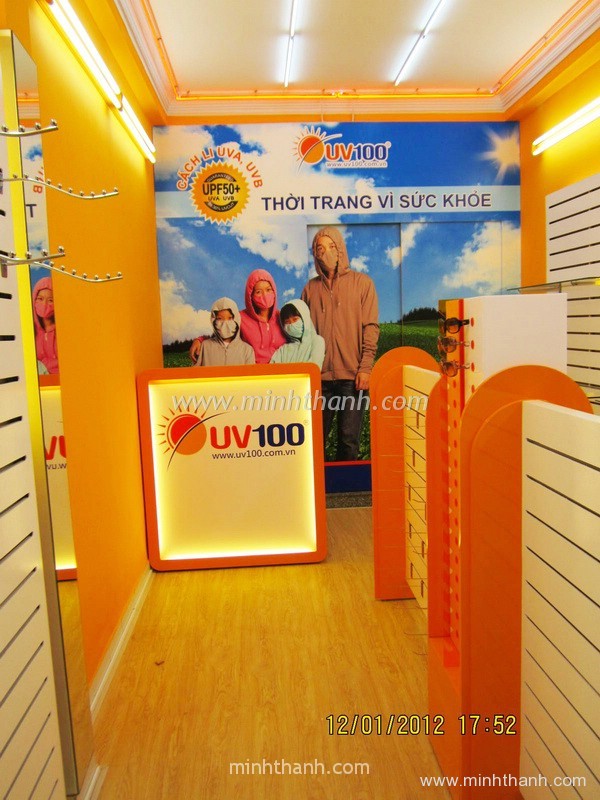 Kệ trưng bày Shop UV - Bảng Hiệu Quảng Cáo Minh Thành L.H.P - Công Ty TNHH Quảng Cáo Minh Thành L.H.P