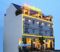 Kiến Vàng Hotel - Cty TNHH XD TMDV Hồng Phong - Khách Sạn Kiến Vàng