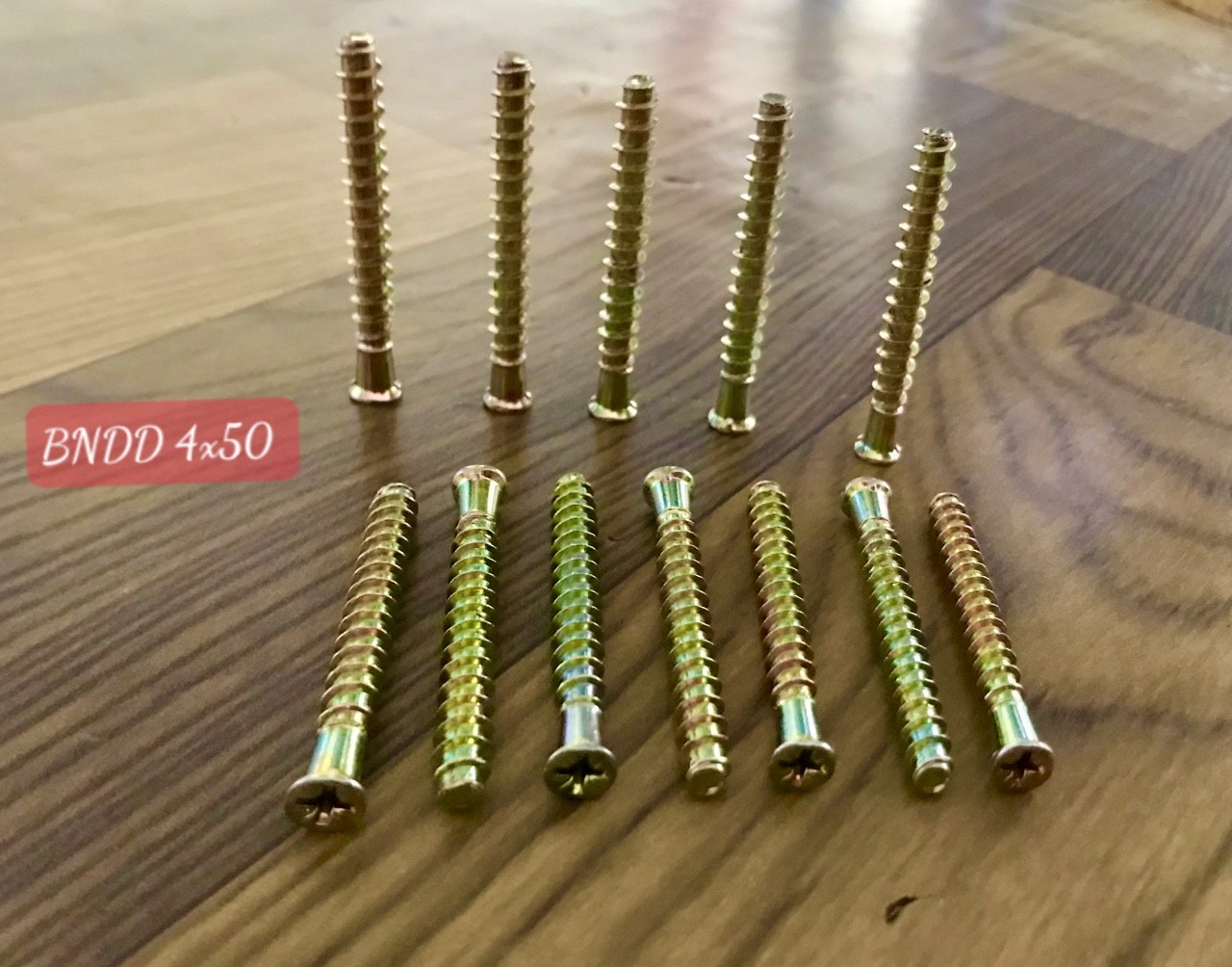 Vít đầu bằng BNĐ 4x50 - Phụ Kiện Ngành Gỗ Cao Đạt - Công Ty TNHH Một Thành Viên Dịch Vụ Thương Mại Xuất Nhập Khẩu Cao Đạt