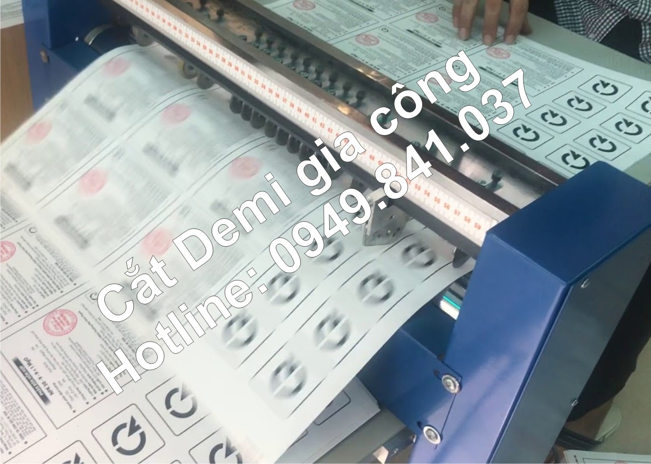 Cắt demi decal gia công