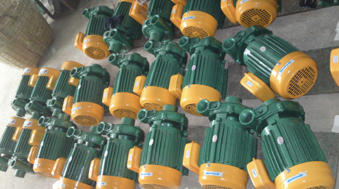 Bơm khía vỏ gang (bơm để trên cạn)