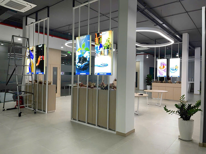 Thi công trang trí chiếu sáng tòa nhà - Quảng Cáo Hồng Phúc - Công Ty TNHH Dịch Vụ Sản Xuất Thương Mại Quảng Cáo Hồng Phúc