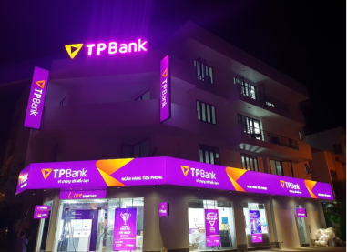 Thi công hệ thống biển hiệu TPBank - Quảng Cáo Hồng Phúc - Công Ty TNHH Dịch Vụ Sản Xuất Thương Mại Quảng Cáo Hồng Phúc