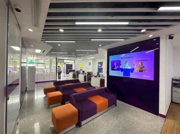 Thi công nội thất TPBank - Quảng Cáo Hồng Phúc - Công Ty TNHH Dịch Vụ Sản Xuất Thương Mại Quảng Cáo Hồng Phúc