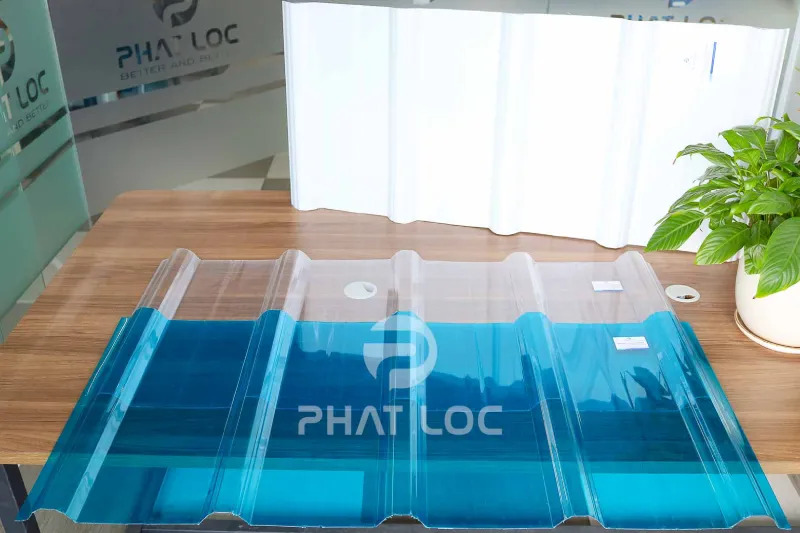 Tấm nhựa lấy sáng Polycarbonate
