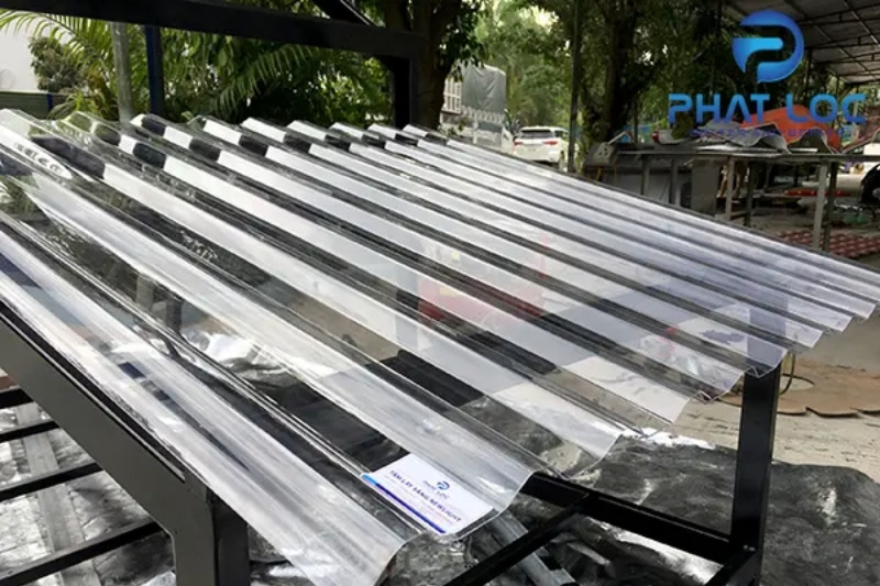 Tấm nhựa lấy sáng Polycarbonate
