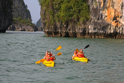 Kayak - Khách Sạn Sài Gòn Hạ Long - Công Ty CP Du Lịch Khách Sạn Sài Gòn Hạ Long