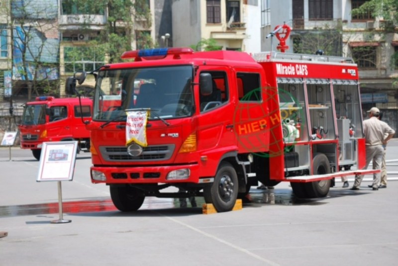 Xe cứu hỏa - Công Ty TNHH Ô Tô Và Xe Chuyên Dùng Việt Nhật