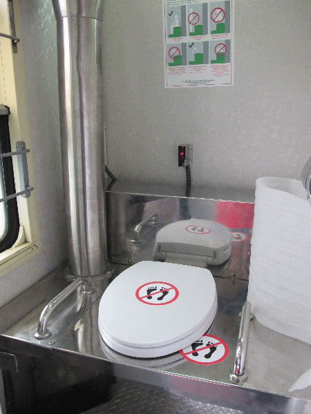 Bio Toilet Lắp Trên Toa Xe Khách - Công Ty CP Kỹ Thuật Thiết Bị Môi Trường