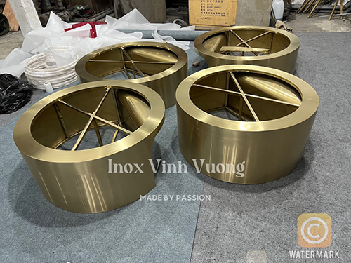 Chân bàn inox mạ vàng - Inox Vinh Vượng - Công Ty Cổ Phần Vinh Vượng