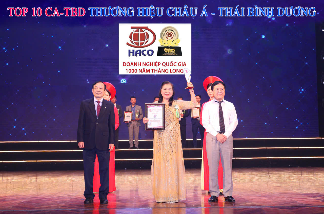 Hình ảnh nhận giải thưởng