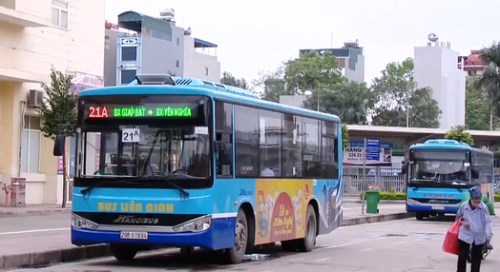 Sơn trên xe Bus - Sơn Ô Tô Hà Nội - Công Ty Cổ Phần Sơn Ô Tô Hà Nội