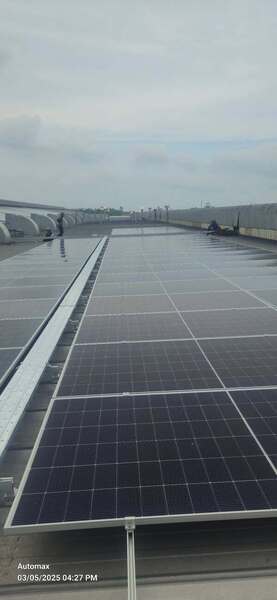 Pin năng lượng mặt trời - Công Ty TNHH Thiết Bị - Tự Động Hóa Thái Bình