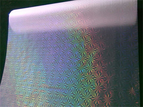 Màng holographic - Vật Liệu Đóng Gói T-Tech - Công Ty TNHH Thương Mại Đầu Tư Và Phát Triển Kỹ Thuật