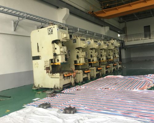 Di dời, lắp đặt hàng hóa