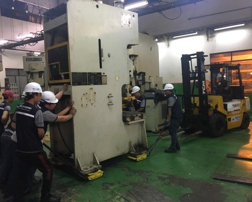 Di dời, lắp đặt hàng hóa