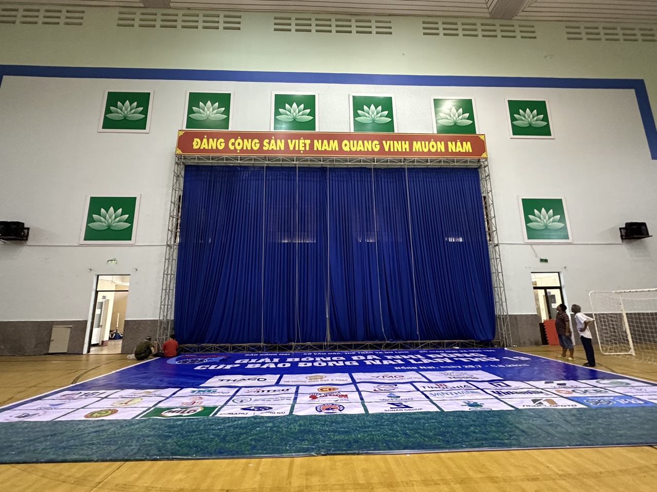 Thi công backdrop - Quảng Cáo NTCO - Công Ty Cổ Phần Tập Đoàn Nguyễn Thiện