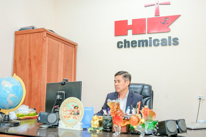 Hình ảnh cán bộ công ty HPCHEM