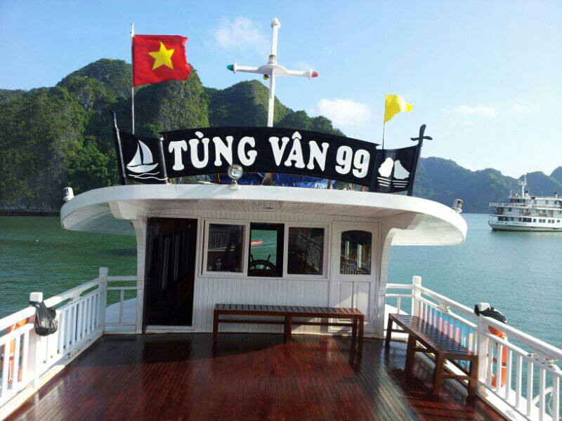 Tùng Vân Cruise - Tùng Vân - Công Ty TNHH Du Lịch Tùng Vân