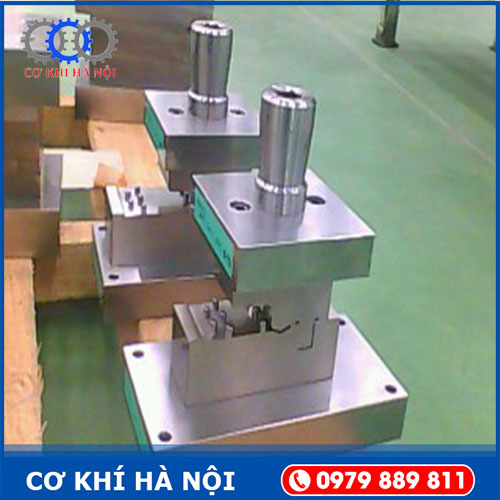 Gia công khuôn mẫu