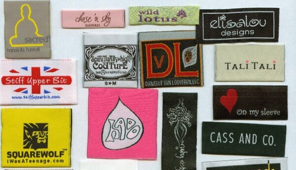 Nhãn mác thực tế