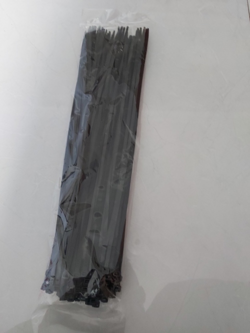 Dây rút nhựa đen ( 8x400mm)