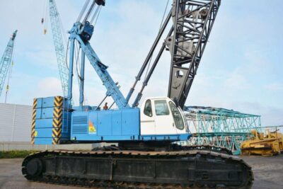 Xe cẩu trục bánh xích