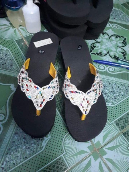 Kết cườm giày dép