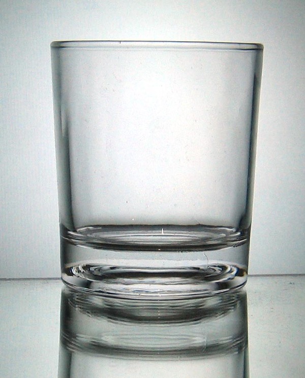 Ly cốc thủy tinh